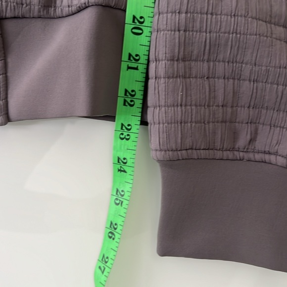 NEW / Lululemon Serene Travels Bomber - Picture 5 of 5